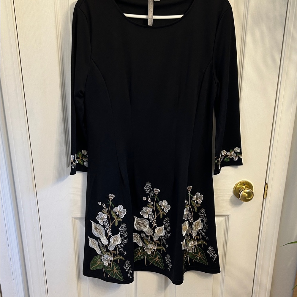 Chic Black Floral Embroidered Long Sleeve Dress